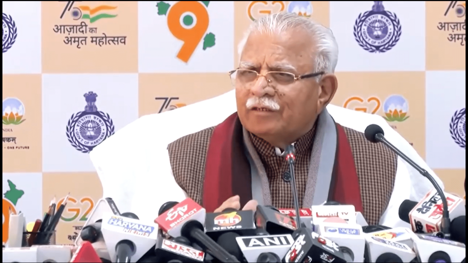 आक्रमण करने जा रही सेना की तरह दिल्ली कूच करने की कोशिश कर रहे हैं किसान : मुख्यमंत्री